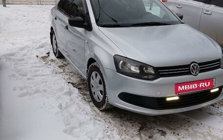 Volkswagen Polo VI (EU Market), 2013 год, 750 000 рублей, 3 фотография