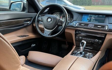 BMW 7 серия, 2012 год, 2 390 000 рублей, 6 фотография