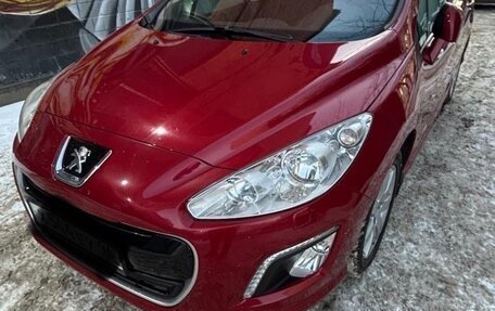 Peugeot 308 II, 2012 год, 940 000 рублей, 2 фотография