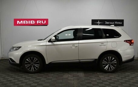 Mitsubishi Outlander III рестайлинг 3, 2018 год, 2 190 000 рублей, 7 фотография