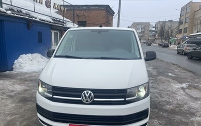 Volkswagen Transporter T6 рестайлинг, 2017 год, 2 600 000 рублей, 1 фотография