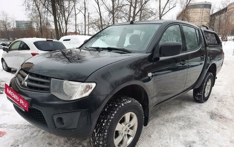 Mitsubishi L200 IV рестайлинг, 2012 год, 1 550 000 рублей, 2 фотография