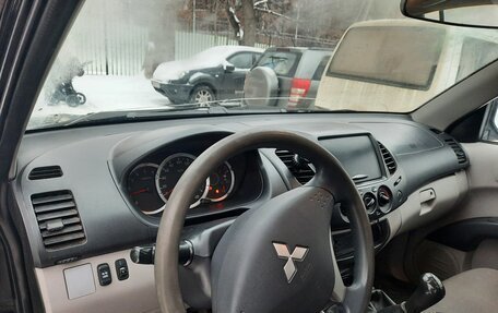 Mitsubishi L200 IV рестайлинг, 2012 год, 1 550 000 рублей, 7 фотография