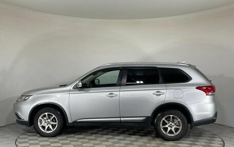 Mitsubishi Outlander III рестайлинг 3, 2018 год, 1 850 000 рублей, 8 фотография