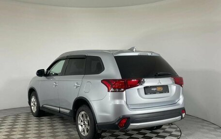 Mitsubishi Outlander III рестайлинг 3, 2018 год, 1 850 000 рублей, 7 фотография