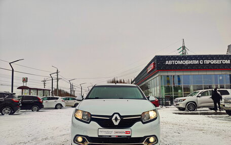 Renault Logan II, 2017 год, 866 000 рублей, 5 фотография