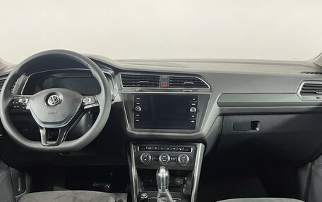 Volkswagen Tiguan II, 2017 год, 2 579 000 рублей, 14 фотография