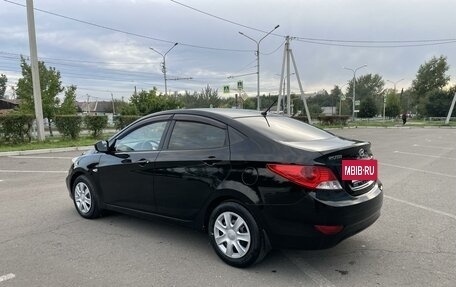 Hyundai Solaris II рестайлинг, 2011 год, 900 000 рублей, 8 фотография