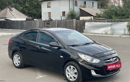 Hyundai Solaris II рестайлинг, 2011 год, 900 000 рублей, 3 фотография