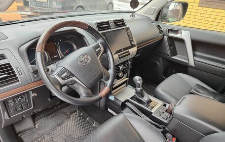 Toyota Land Cruiser Prado 150 рестайлинг 2, 2021 год, 7 500 000 рублей, 8 фотография