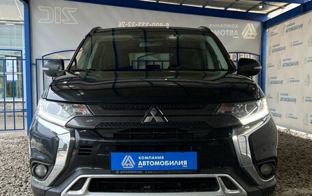 Mitsubishi Outlander III рестайлинг 3, 2022 год, 2 999 000 рублей, 8 фотография