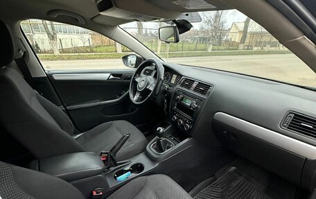 Volkswagen Jetta VI, 2012 год, 1 200 000 рублей, 17 фотография