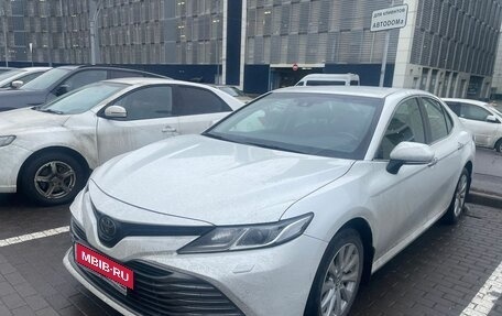 Toyota Camry, 2018 год, 2 750 000 рублей, 2 фотография