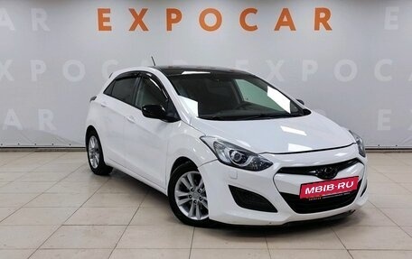 Hyundai i30 II рестайлинг, 2012 год, 1 027 000 рублей, 3 фотография