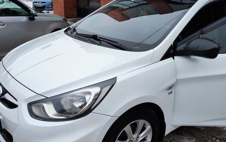 Hyundai Solaris II рестайлинг, 2012 год, 808 000 рублей, 9 фотография