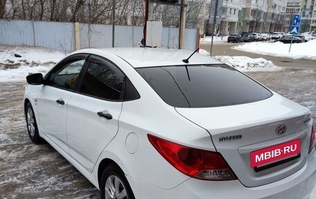 Hyundai Solaris II рестайлинг, 2012 год, 808 000 рублей, 4 фотография