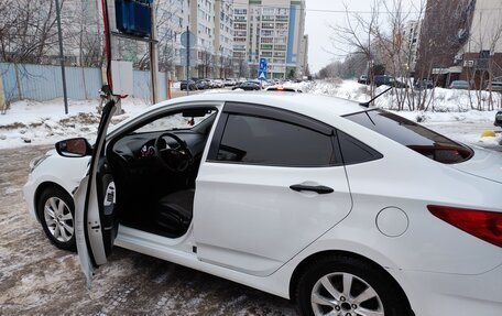 Hyundai Solaris II рестайлинг, 2012 год, 808 000 рублей, 10 фотография