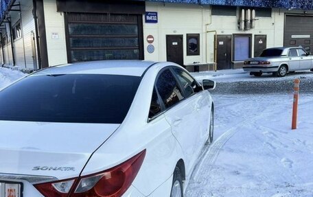 Hyundai Sonata VI, 2011 год, 799 000 рублей, 2 фотография