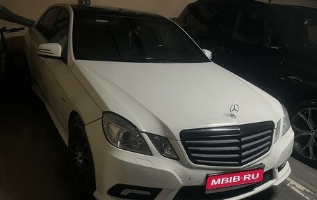 Mercedes-Benz E-Класс, 2011 год, 1 350 000 рублей, 1 фотография