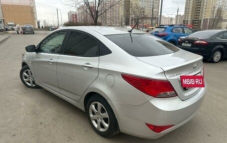 Hyundai Solaris II рестайлинг, 2016 год, 945 000 рублей, 2 фотография