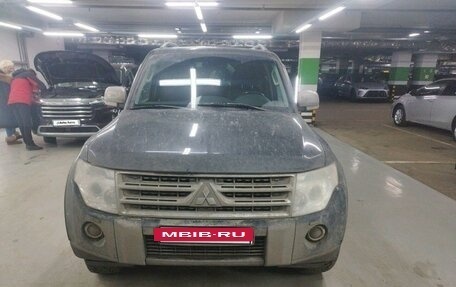 Mitsubishi Pajero IV, 2011 год, 1 697 000 рублей, 2 фотография