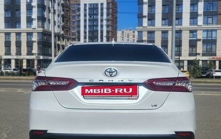 Toyota Camry, 2019 год, 3 670 000 рублей, 6 фотография