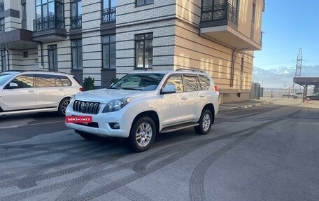 Toyota Land Cruiser Prado 150 рестайлинг 2, 2012 год, 2 850 000 рублей, 5 фотография