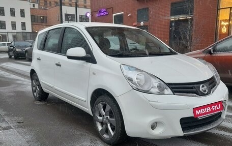 Nissan Note II рестайлинг, 2011 год, 880 000 рублей, 2 фотография