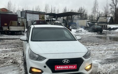 Hyundai Solaris II рестайлинг, 2017 год, 870 000 рублей, 1 фотография