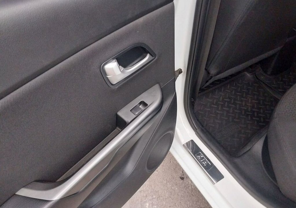 KIA Rio III, 2013 год, 755 000 рублей, 13 фотография