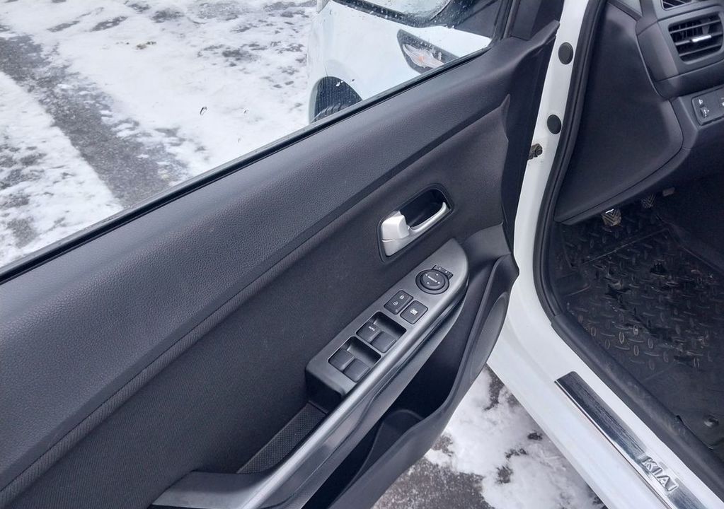 KIA Rio III, 2013 год, 755 000 рублей, 20 фотография