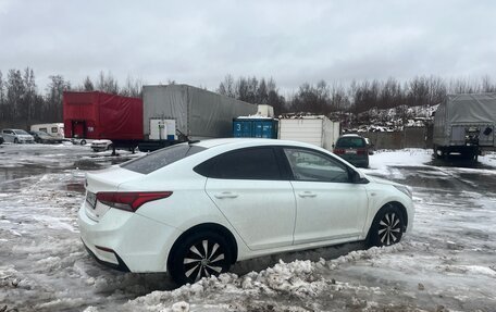 Hyundai Solaris II рестайлинг, 2017 год, 870 000 рублей, 3 фотография