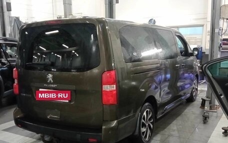 Peugeot Traveller I, 2018 год, 2 460 000 рублей, 3 фотография