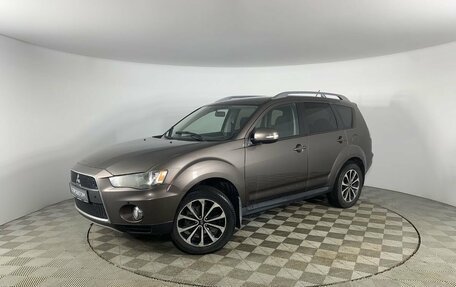 Mitsubishi Outlander III рестайлинг 3, 2010 год, 870 000 рублей, 1 фотография