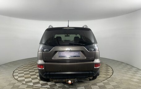 Mitsubishi Outlander III рестайлинг 3, 2010 год, 870 000 рублей, 4 фотография