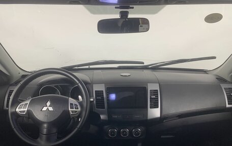 Mitsubishi Outlander III рестайлинг 3, 2010 год, 870 000 рублей, 12 фотография