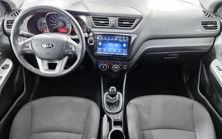 KIA Rio III рестайлинг, 2015 год, 860 000 рублей, 21 фотография