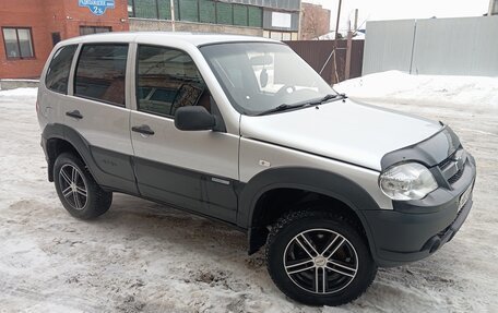 Chevrolet Niva I рестайлинг, 2011 год, 530 000 рублей, 6 фотография