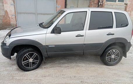 Chevrolet Niva I рестайлинг, 2011 год, 530 000 рублей, 7 фотография