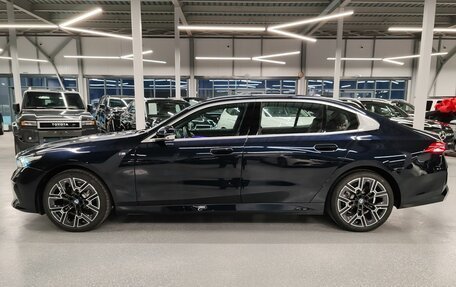 BMW 5 серия, 2024 год, 9 900 000 рублей, 4 фотография