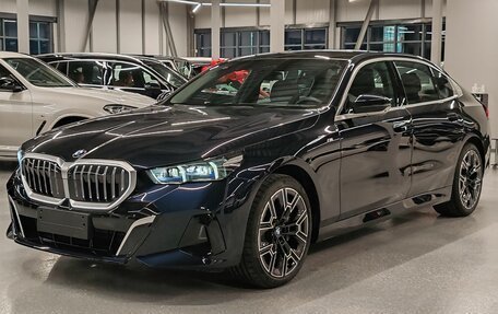 BMW 5 серия, 2024 год, 9 900 000 рублей, 3 фотография