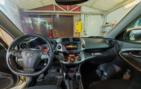 Toyota RAV4, 2011 год, 2 200 000 рублей, 9 фотография