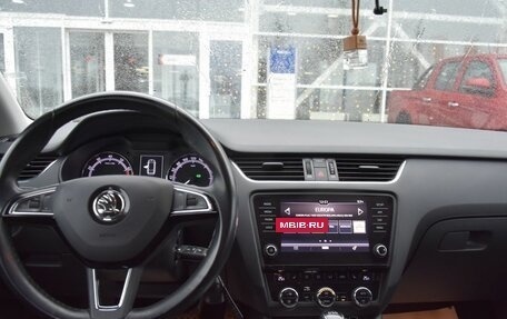 Skoda Octavia, 2018 год, 1 700 000 рублей, 17 фотография