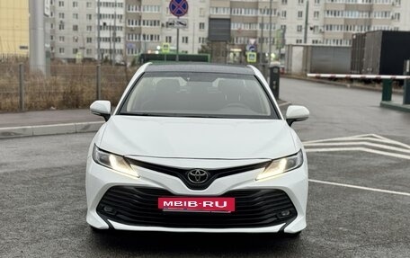 Toyota Camry, 2019 год, 1 850 000 рублей, 8 фотография