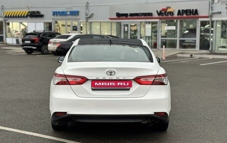 Toyota Camry, 2019 год, 1 850 000 рублей, 4 фотография