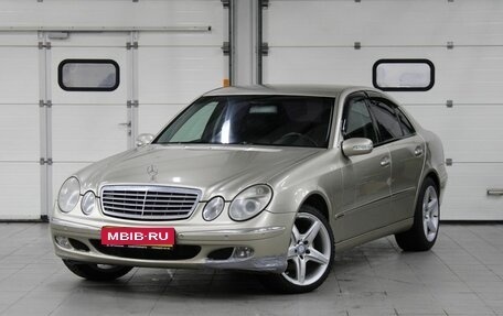 Mercedes-Benz E-Класс, 2004 год, 857 000 рублей, 1 фотография