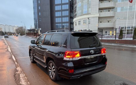 Toyota Land Cruiser 200, 2017 год, 6 500 000 рублей, 4 фотография