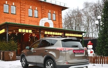 Toyota RAV4, 2015 год, 2 600 000 рублей, 7 фотография