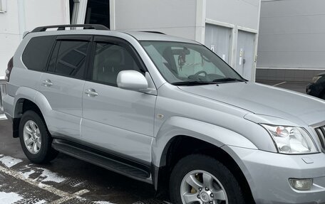 Toyota Land Cruiser Prado 120 рестайлинг, 2007 год, 2 999 000 рублей, 1 фотография