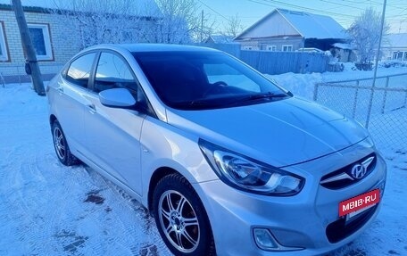 Hyundai Solaris II рестайлинг, 2013 год, 870 000 рублей, 6 фотография